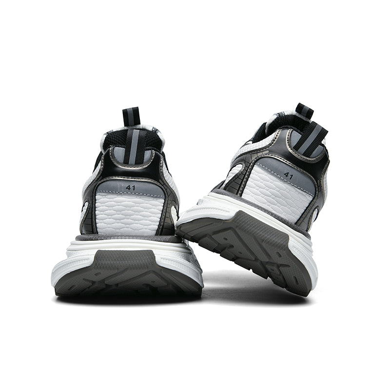 S555 React Sneakers