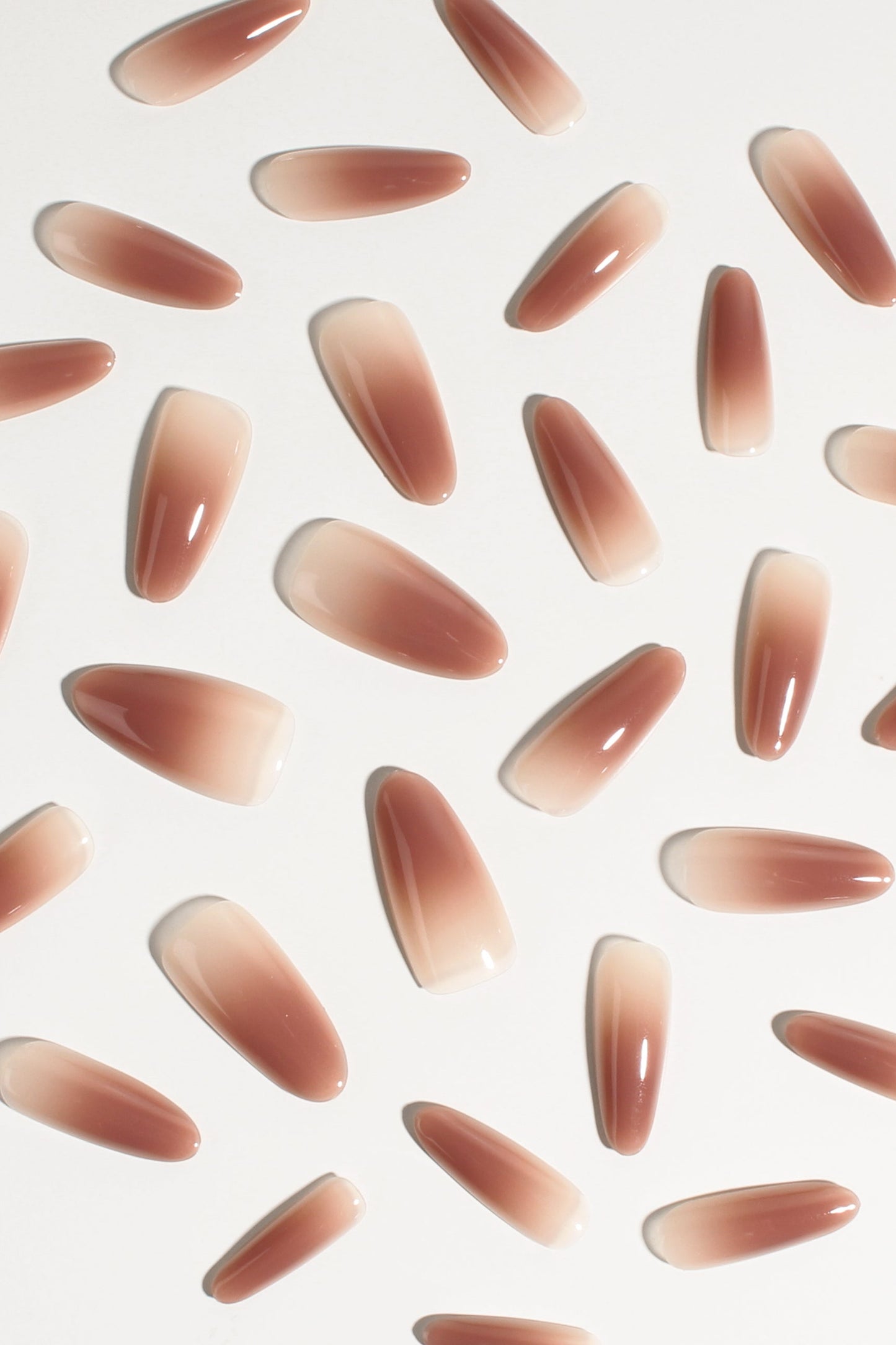 Goutte de sucre roux | Faux ongles doux et durables