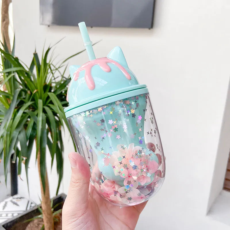 Botella de gatos de helado
