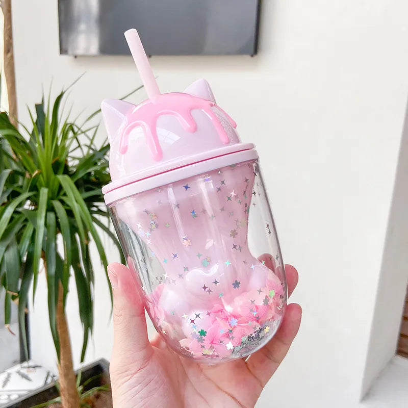 Botella de gatos de helado
