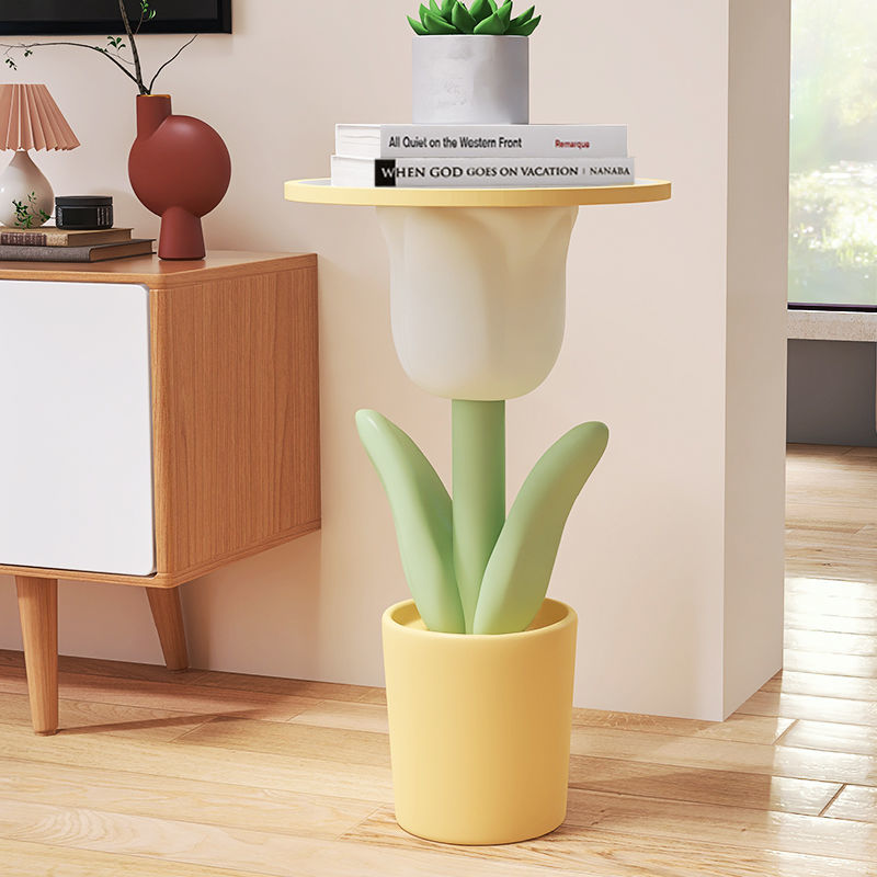 Table d'appoint en forme de tulipe
