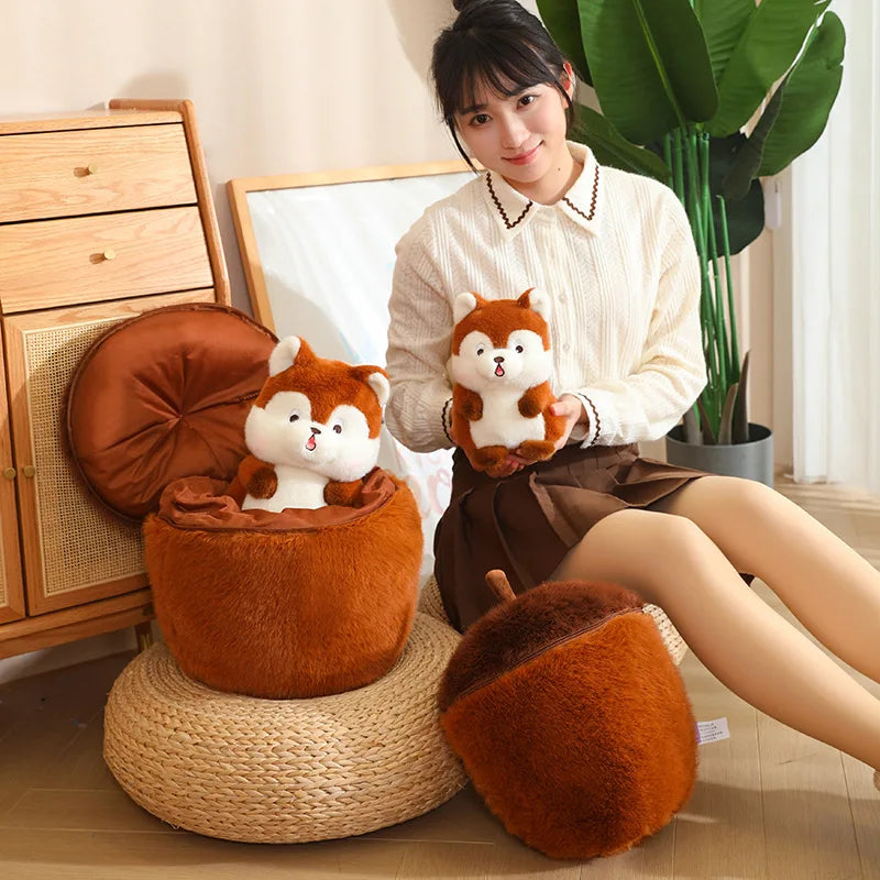 Peluches surprises écureuil gland