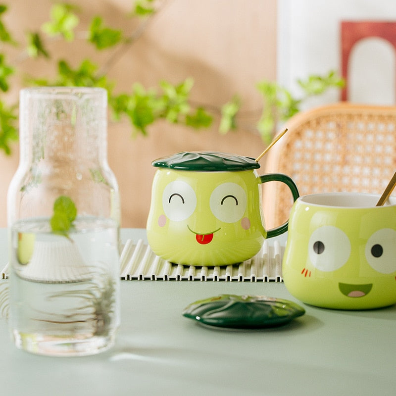 Taza de rana con tapa y cuchara