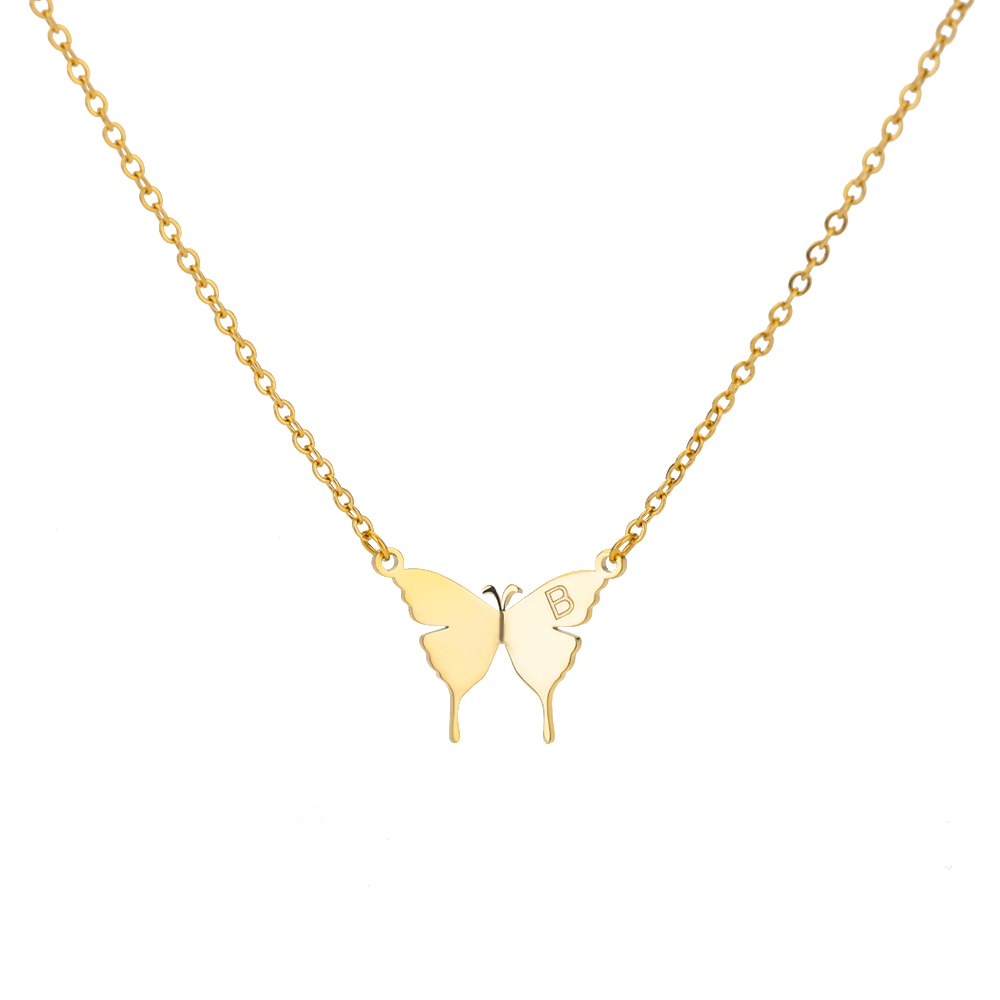 Collier avec lettre initiale papillon