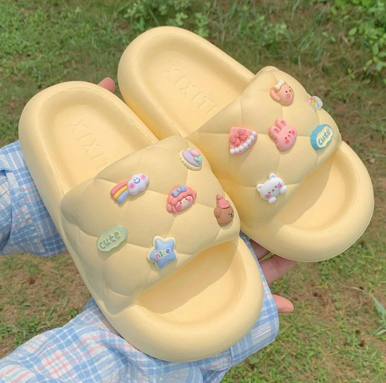 Sandales à semelle épaisse avec motif animal mignon