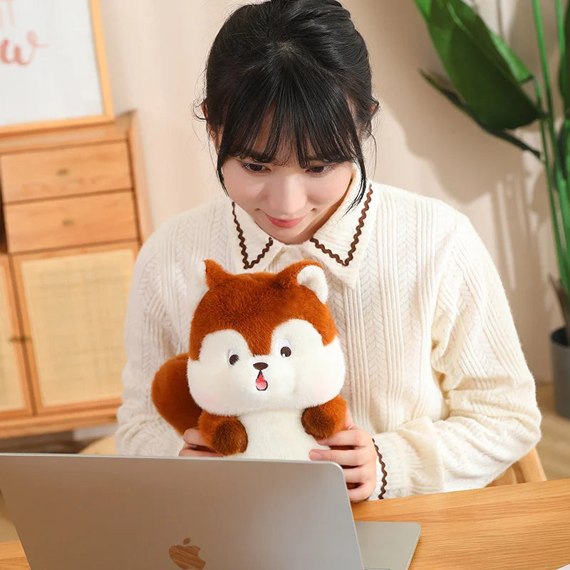 Peluches surprises écureuil gland