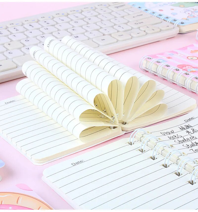 Cahiers à spirales avec des animaux mignons