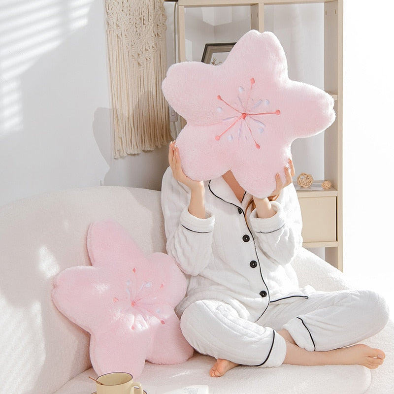 Oreiller en peluche en forme de fleur de cerisier