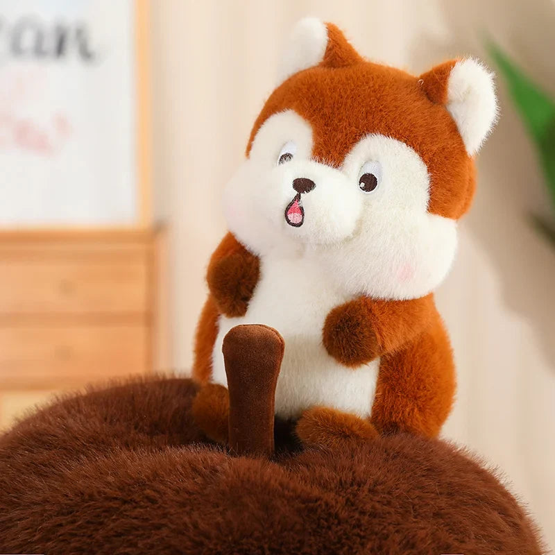 Peluches surprises écureuil gland