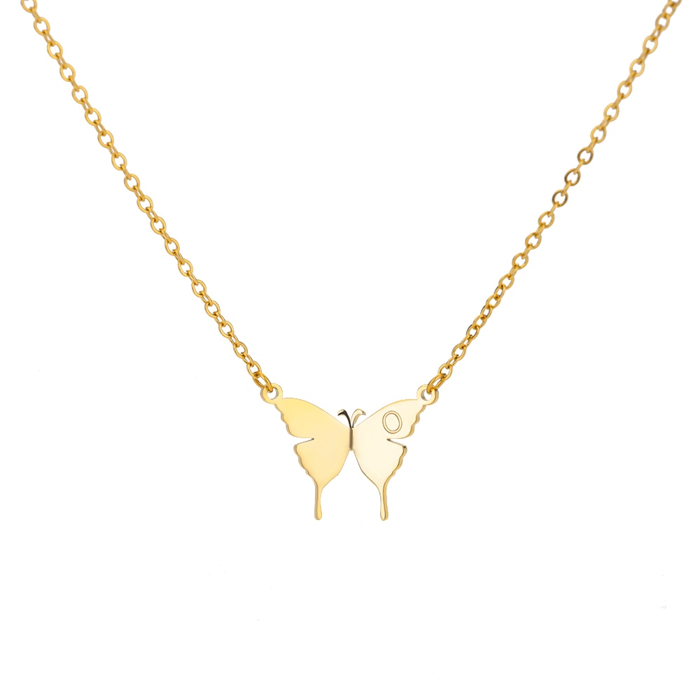 Collier avec lettre initiale papillon