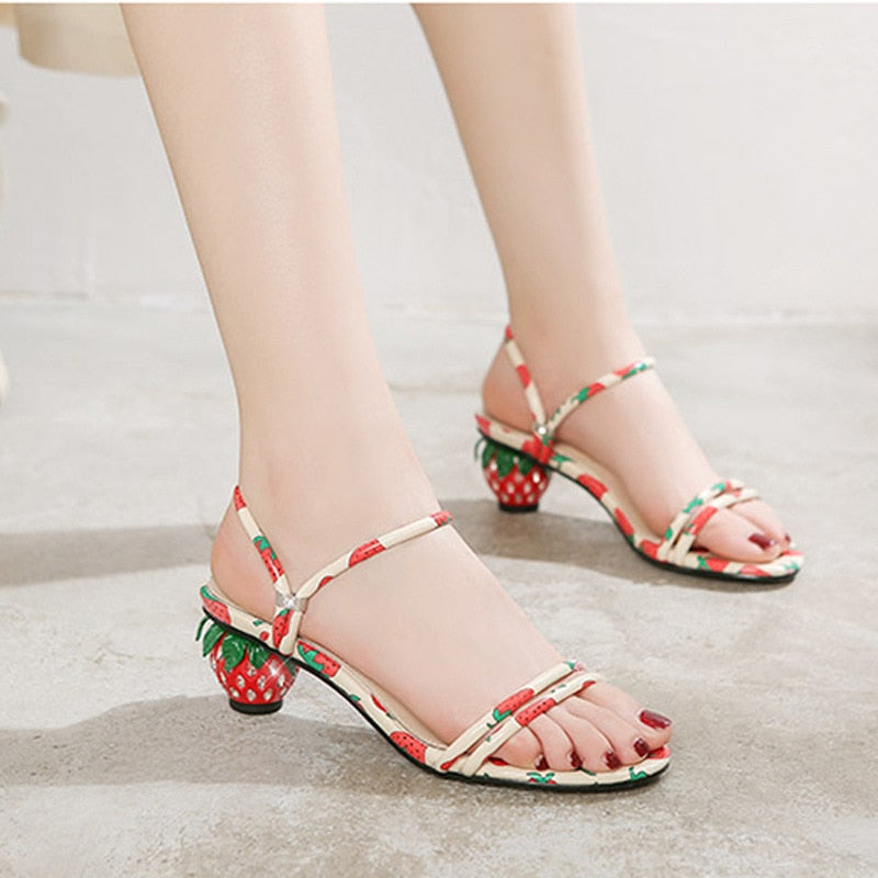 Sandales aux fraises