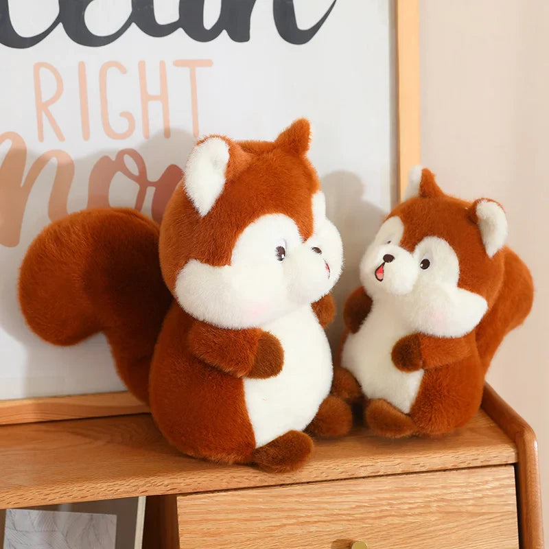Peluches surprises écureuil gland