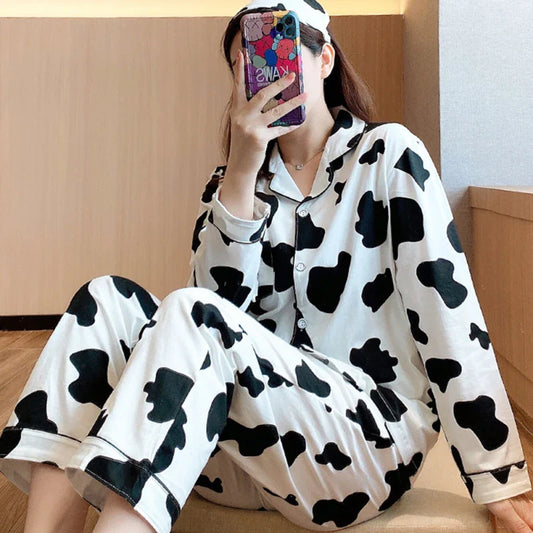 Pijama con estampado de vaca