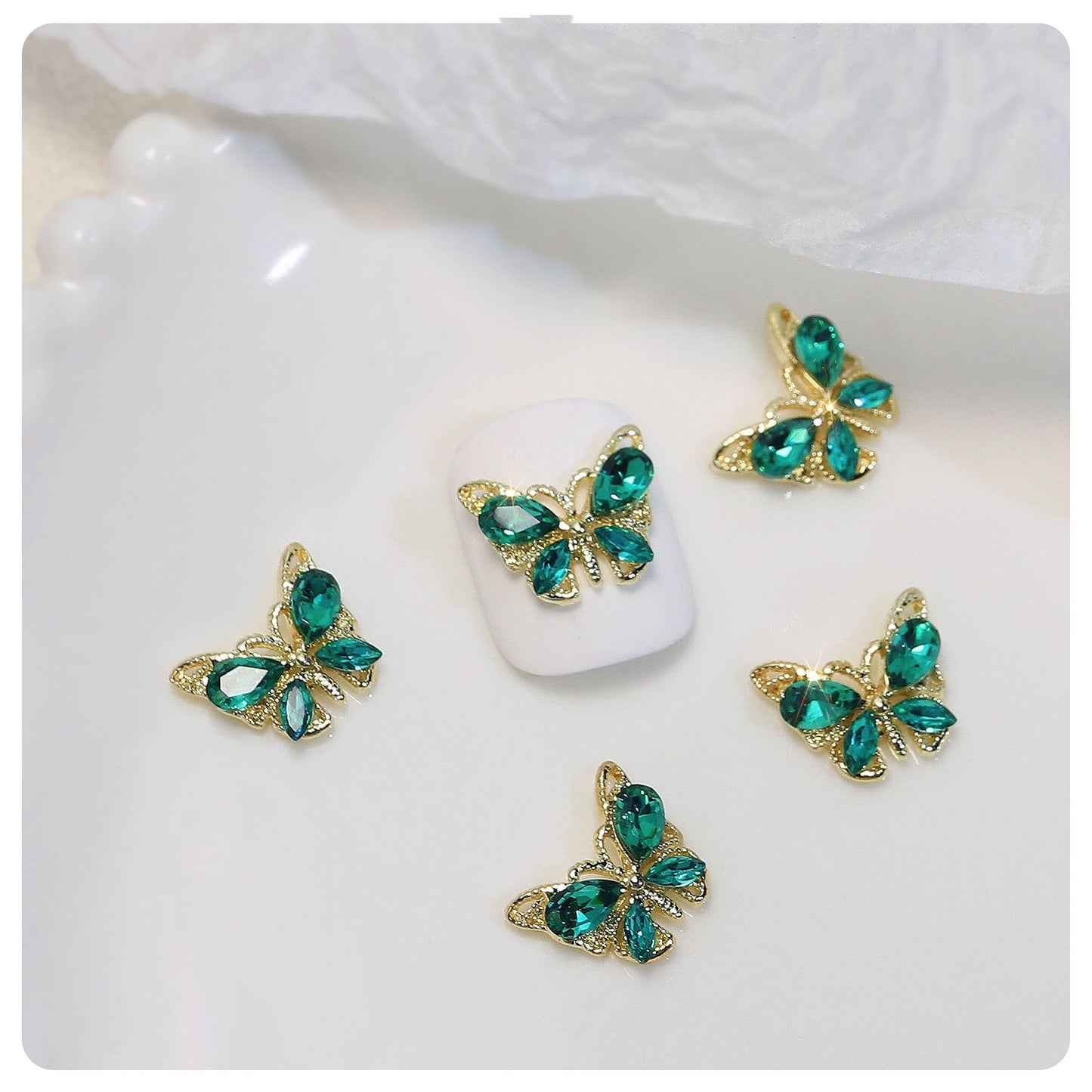 Charms pour ongles en forme de papillon