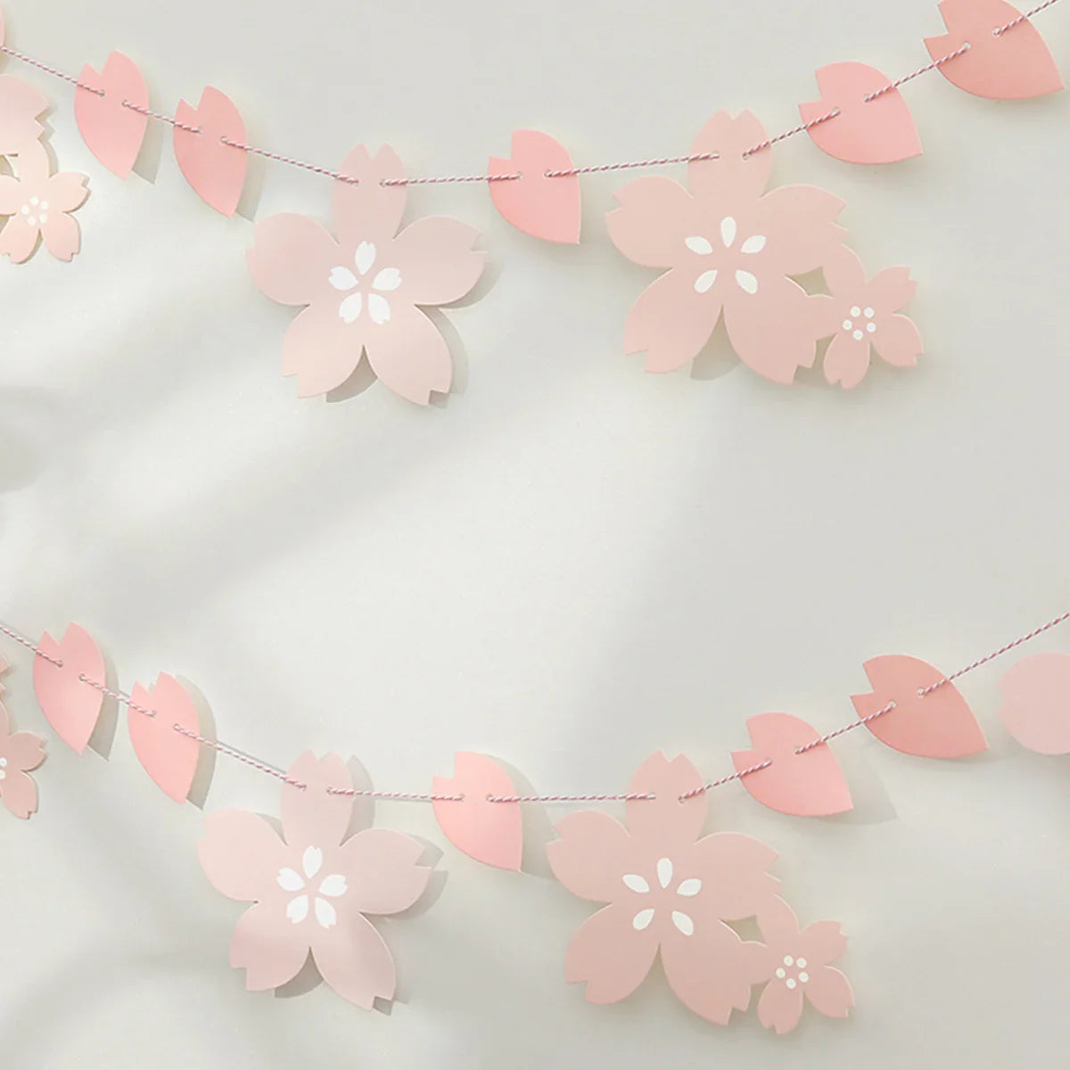 Décoration de fête en fleurs de cerisier