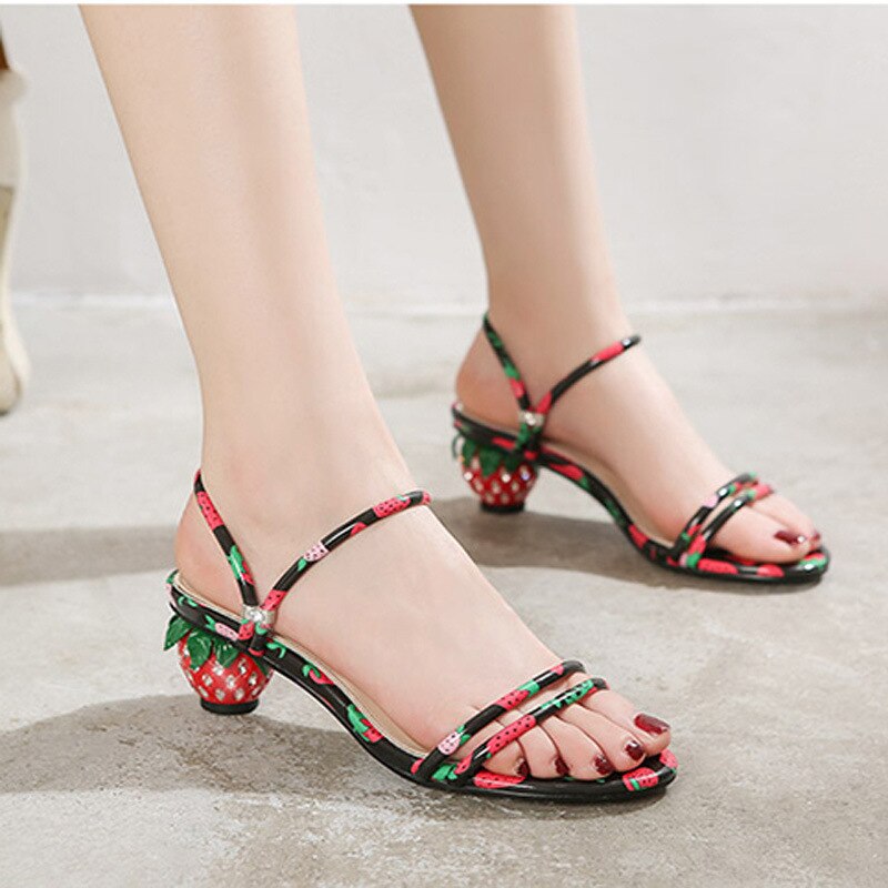 Sandales aux fraises