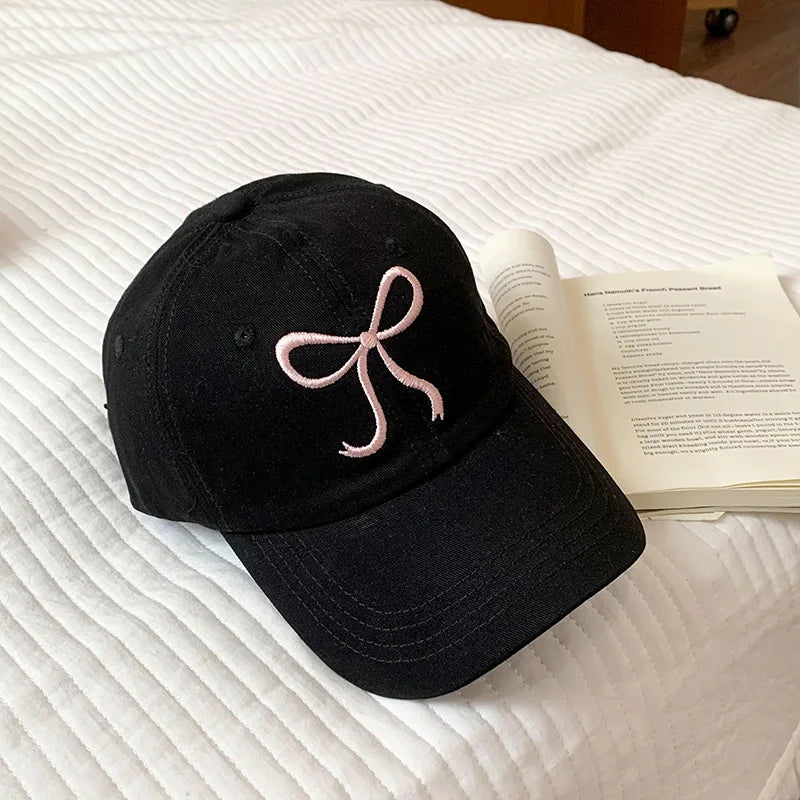 Casquette de baseball brodée avec nœud doux