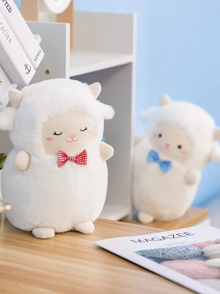 Peluches de oveja con pajarita