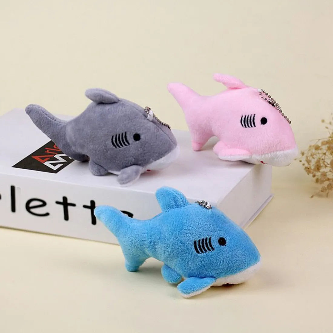 Porte-clés en peluche requin