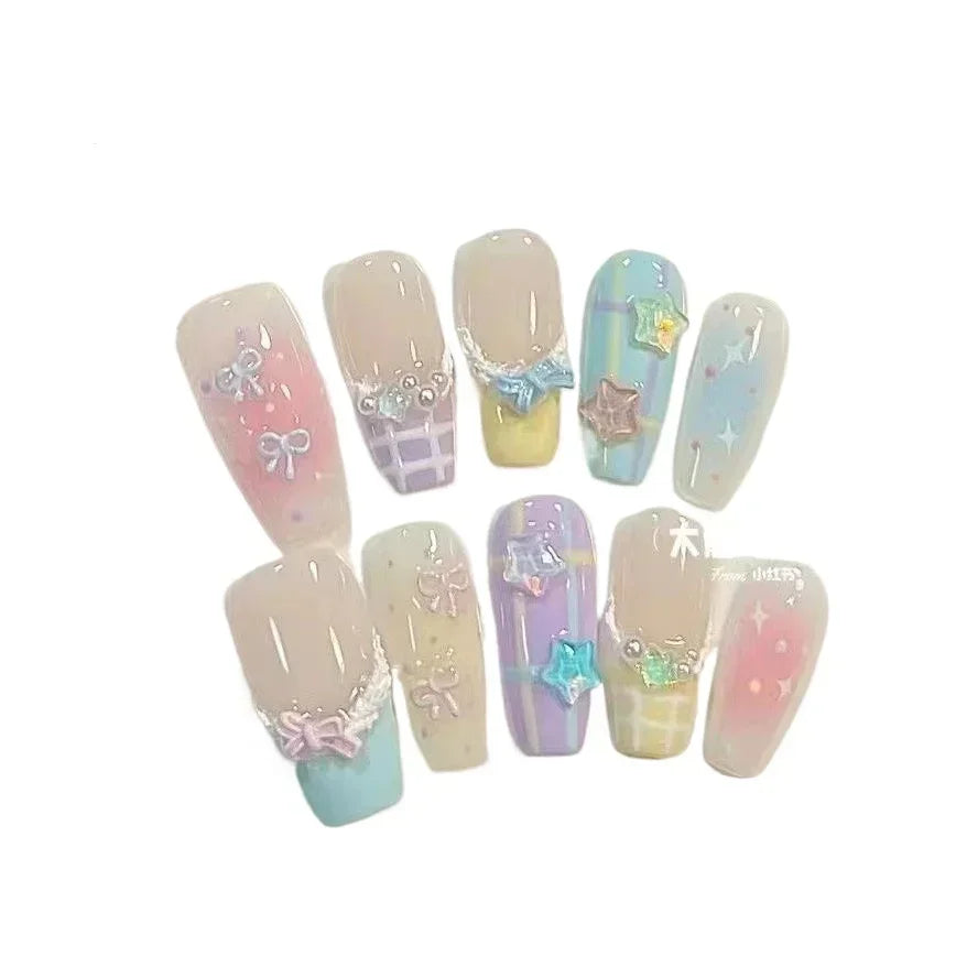Ongles Ă  coller style princesse pastel