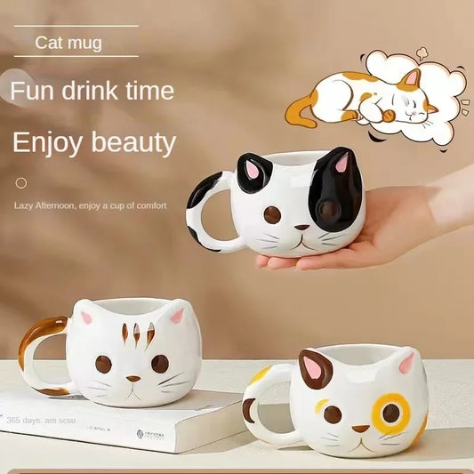 Tasses en céramique avec chat mignon