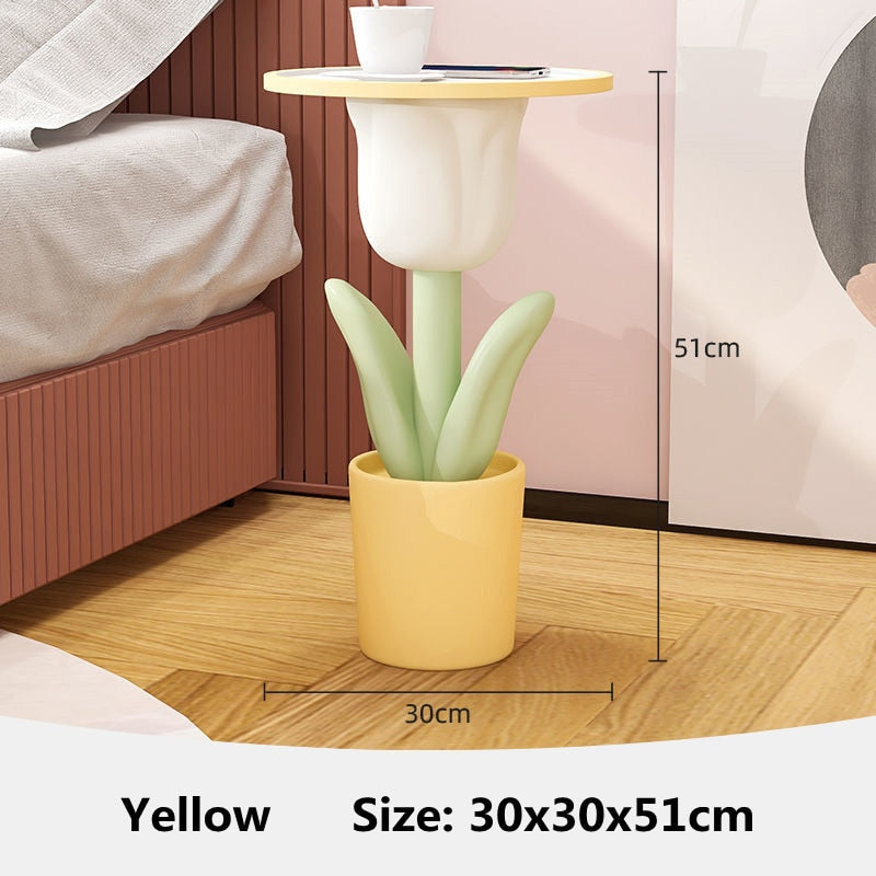 Table d'appoint en forme de tulipe