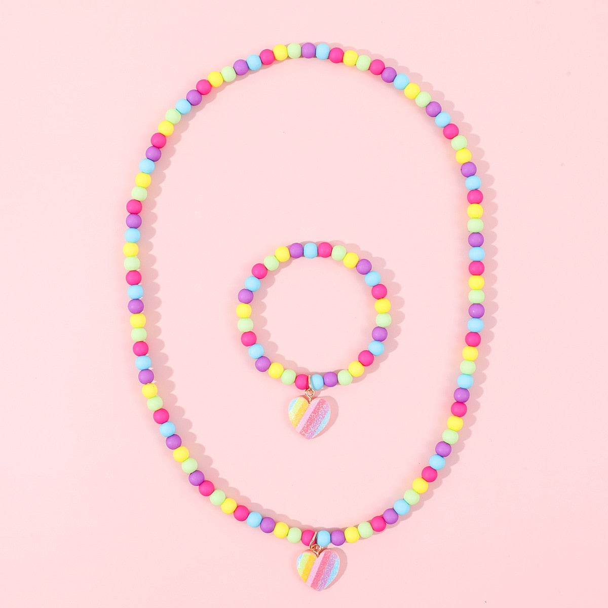 Ensemble de bijoux en forme de cœur pastel