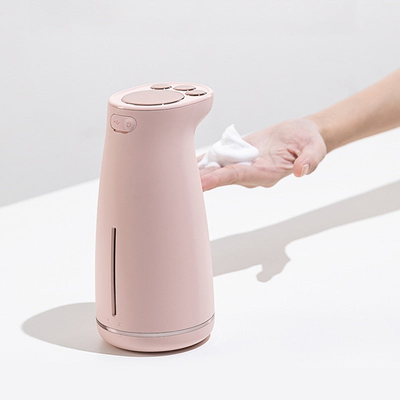 Dispensador automático de jabón con forma de pata de gato
