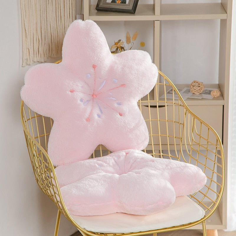 Oreiller en peluche en forme de fleur de cerisier