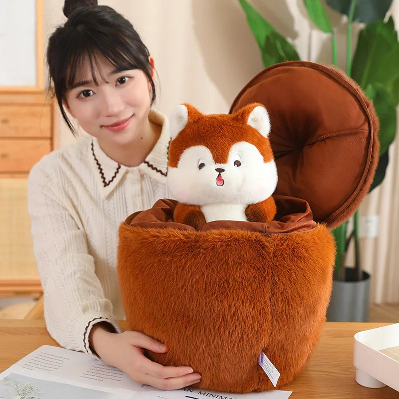 Peluches surprises écureuil gland