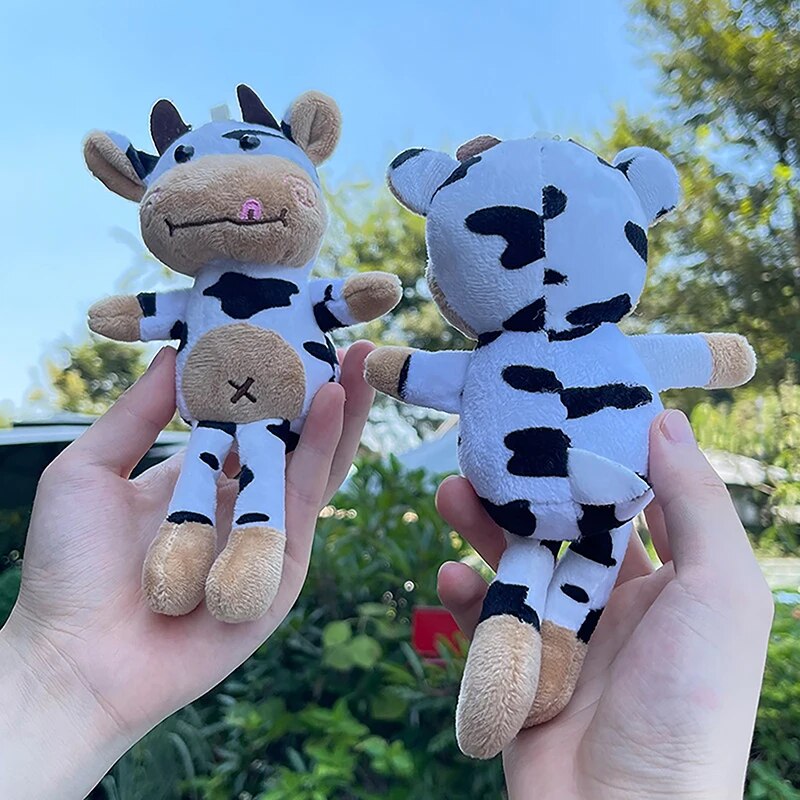 Llavero con colgante de peluche de vaca