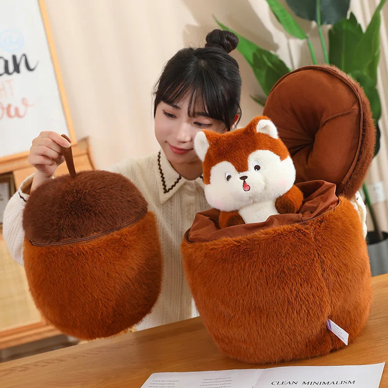 Peluches surprises écureuil gland