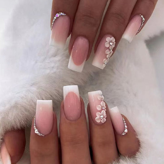 Ongles pressés français en fleurs de cerisier