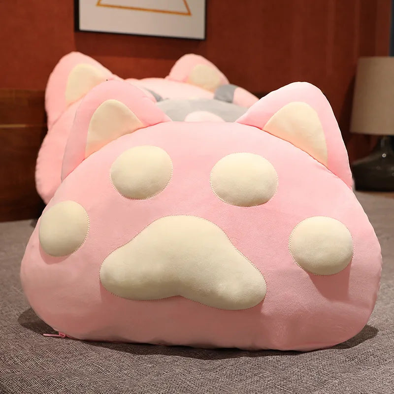 Almohadas gigantes con forma de pata de gato