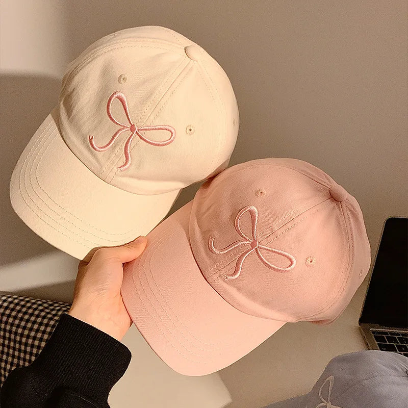 Casquette de baseball brodée avec nœud doux