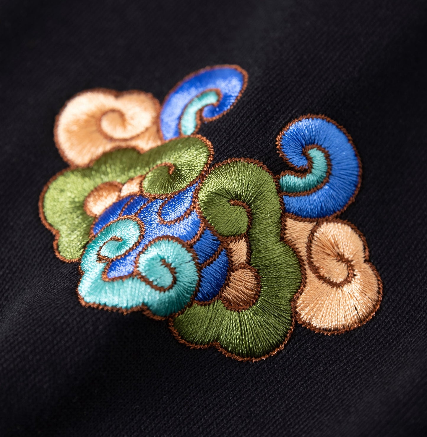 KH9232 Mountains Embroidery Hoodie