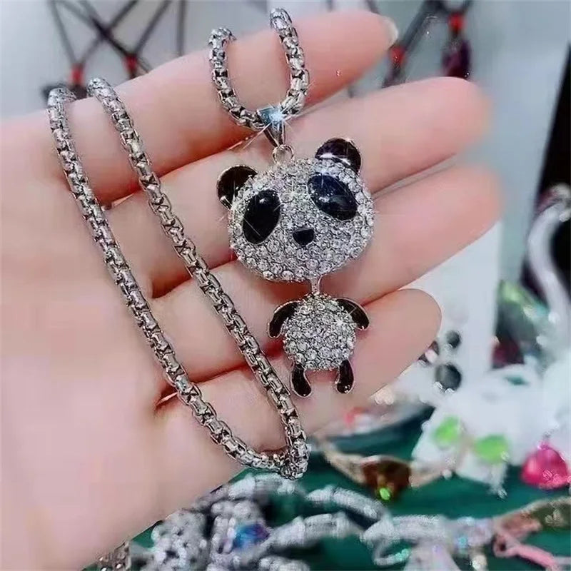 Collier avec pendentif panda mobile en strass