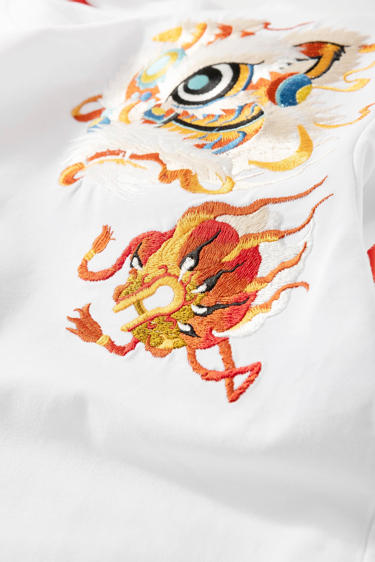 KH766 Lion Embroidery Tee