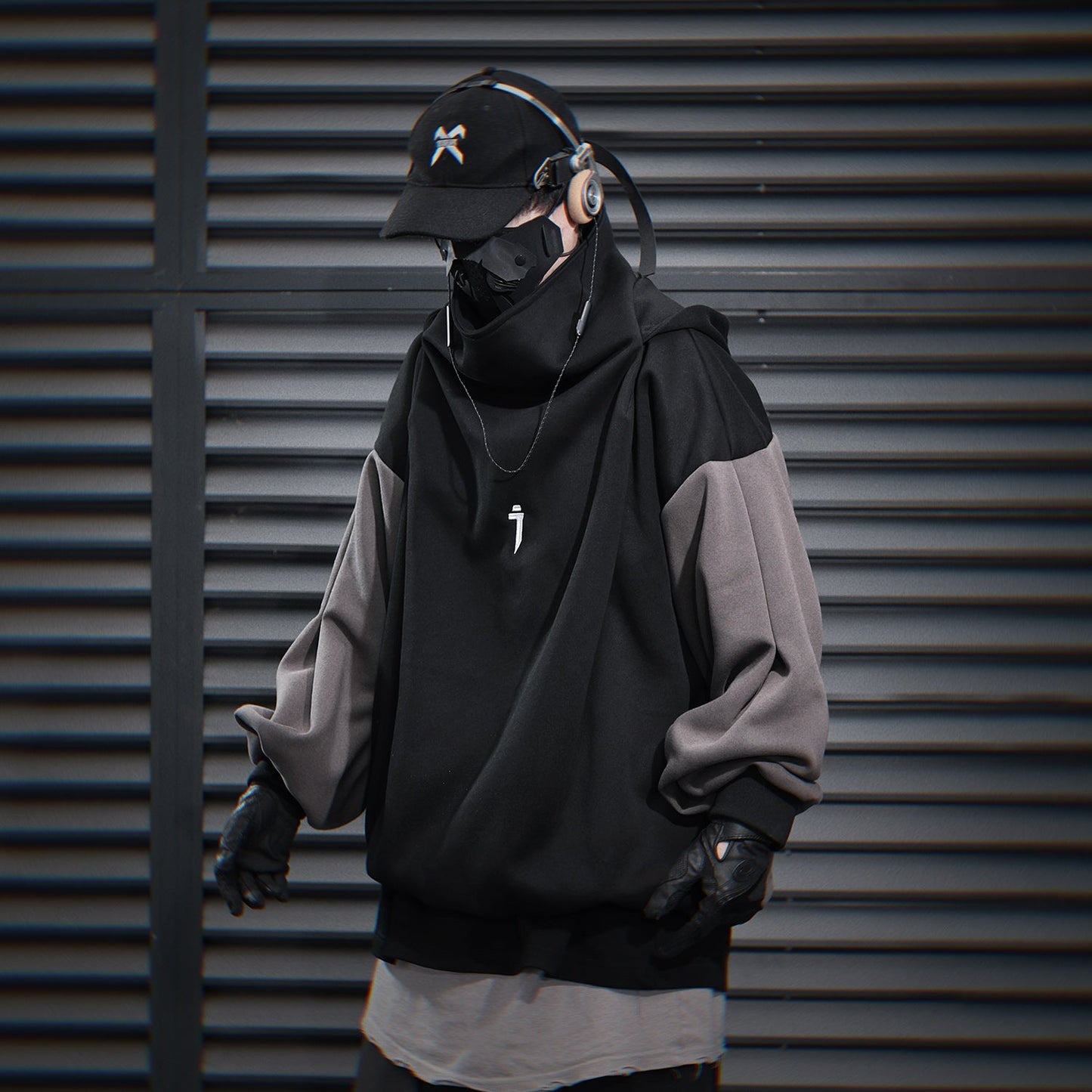 HiH51 Black Urban Hoodie