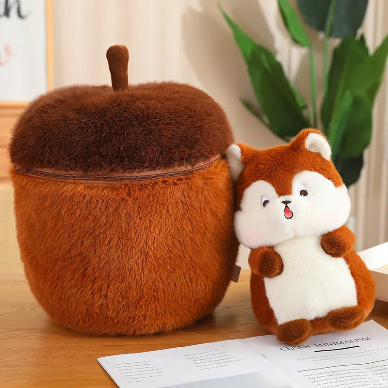 Peluches surprises écureuil gland