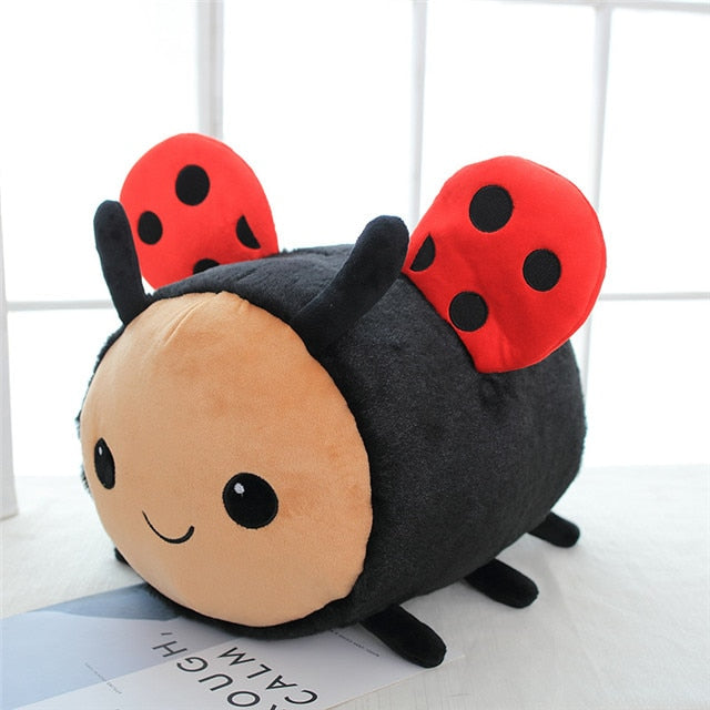 Peluches coccinelle et abeille