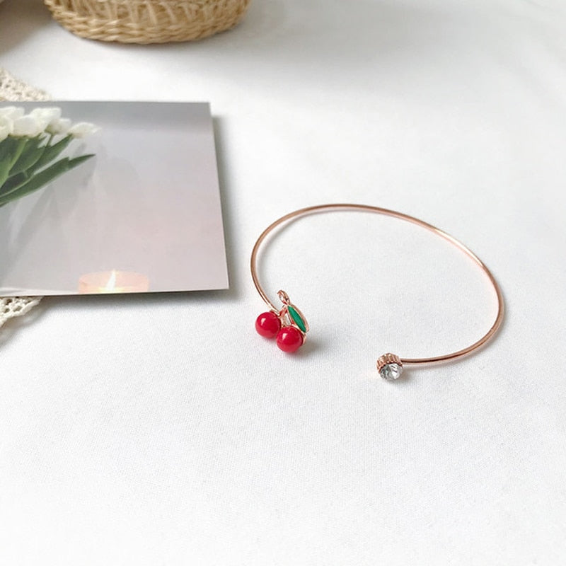 Montre gourmande et bracelet cerise