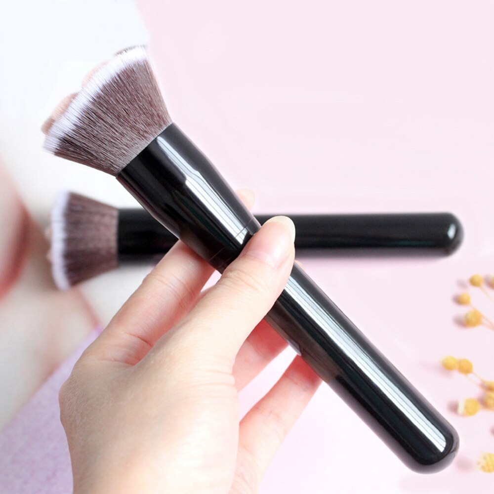 Pinceaux de maquillage en forme de pattes de chat