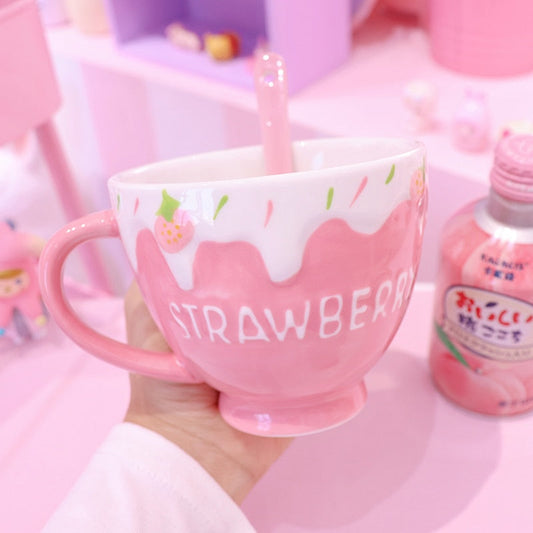Tasse de lait à la fraise