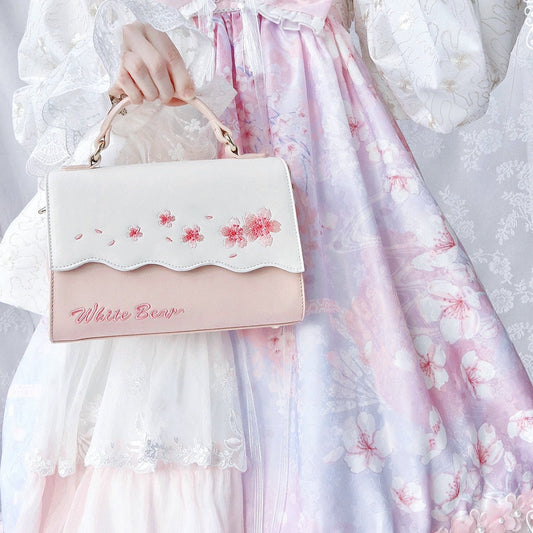 Sac à main brodé de fleurs de cerisier