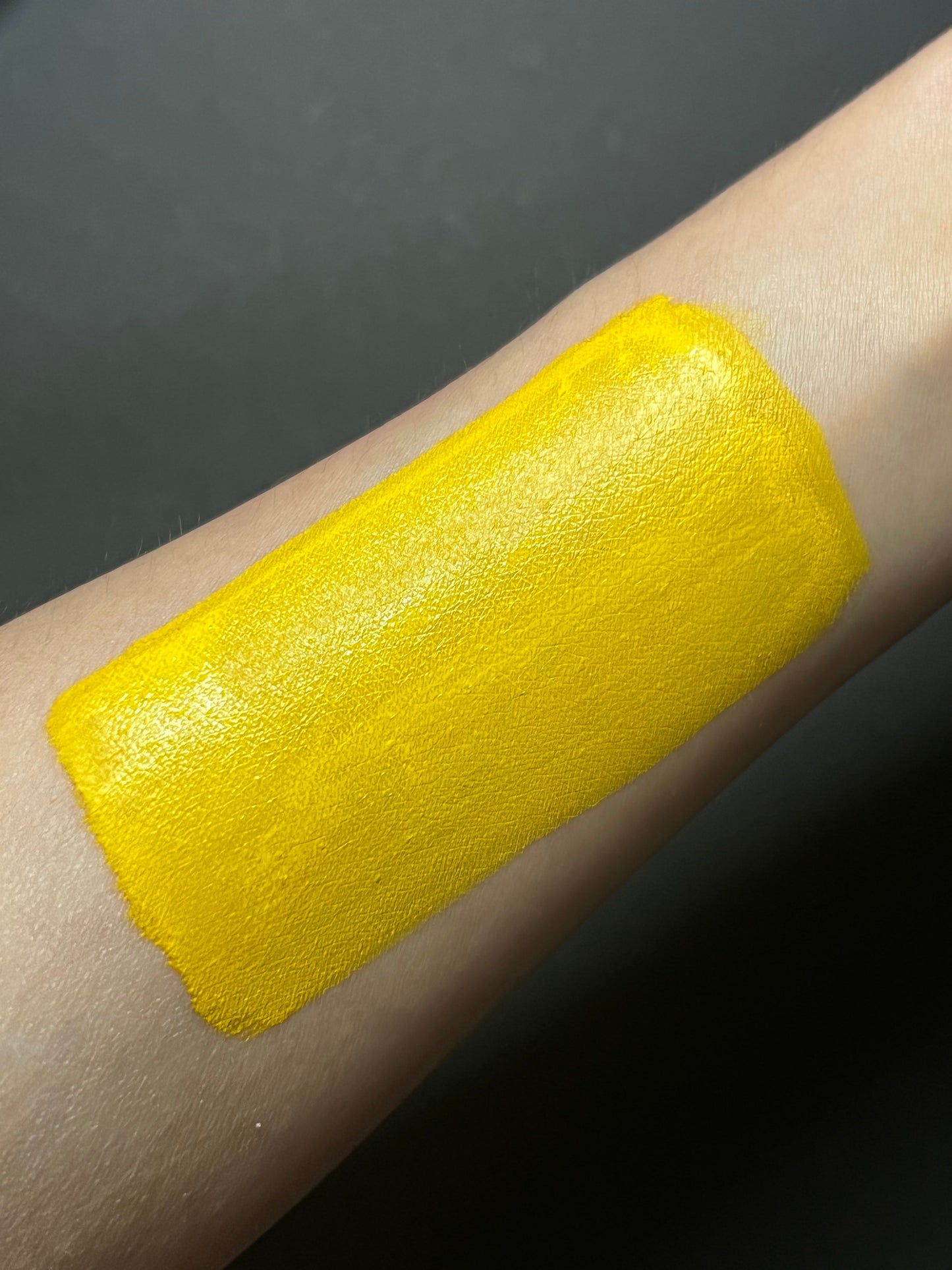 17 - Banana (Yellow) Water Activated Graphic Liner