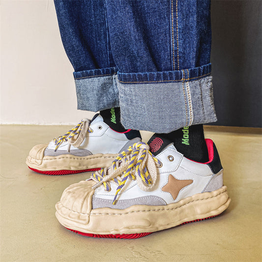 22020 EMA 12 Sneakers