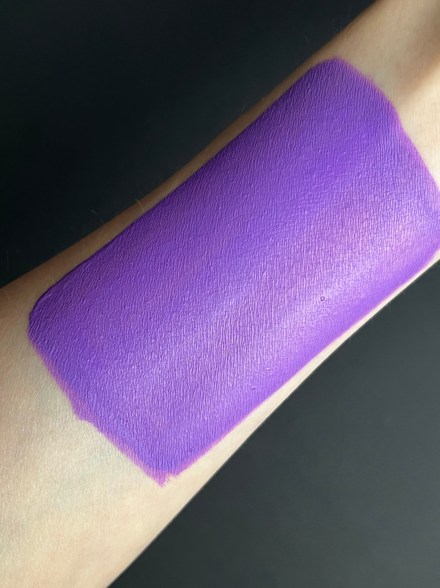 33 - Grape (Purple) Water Activated Graphic Liner