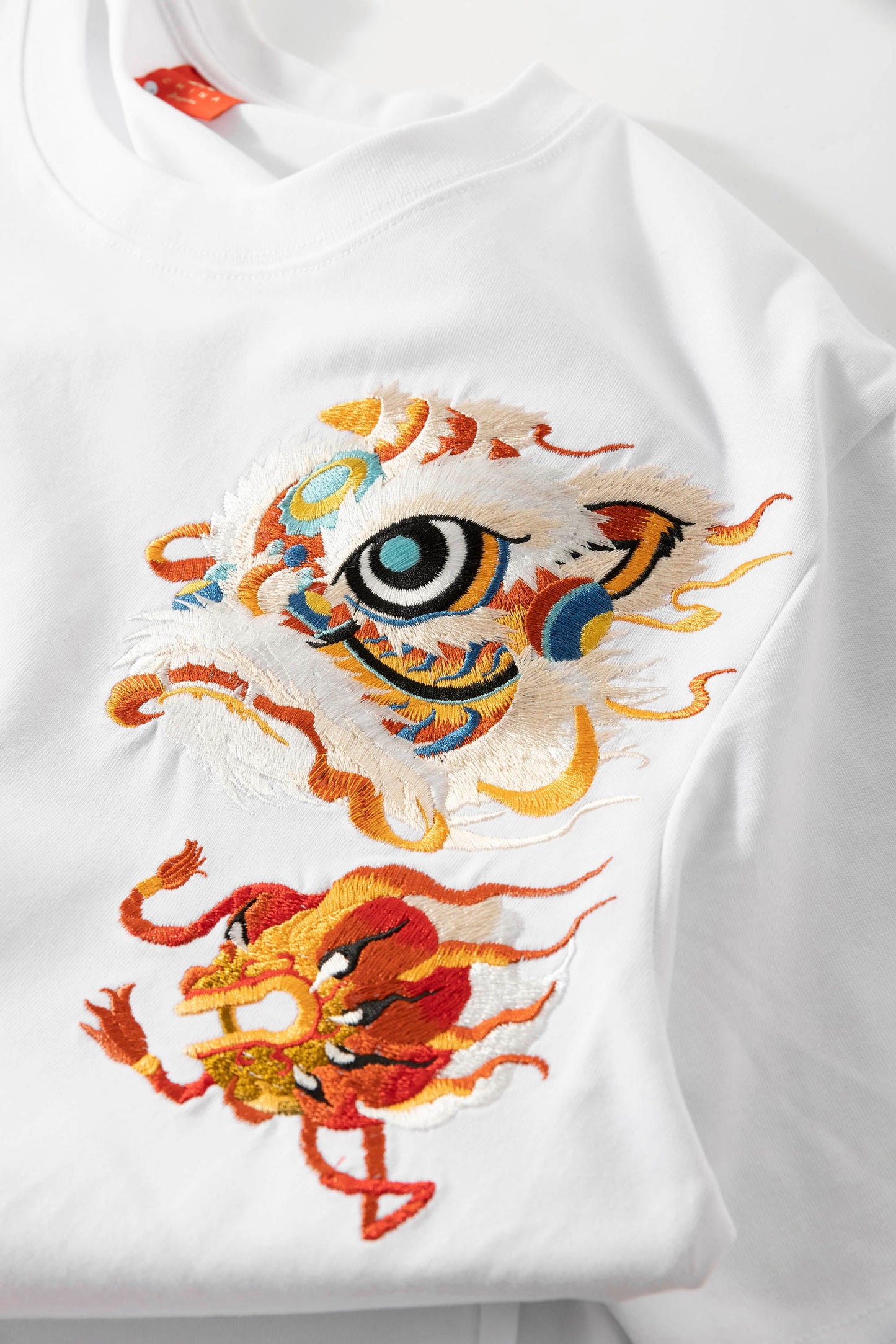 KH766 Lion Embroidery Tee