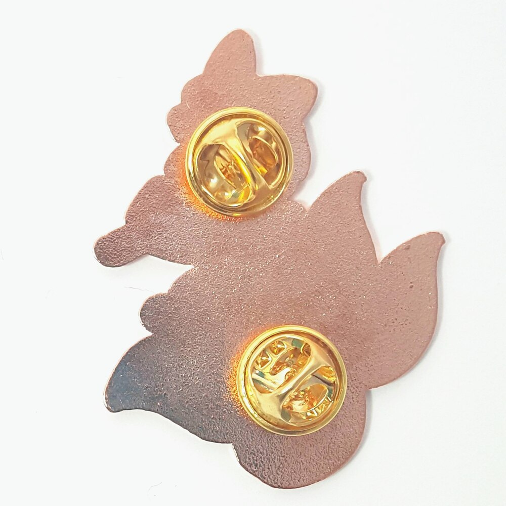 Broche en émail Sakura Fox